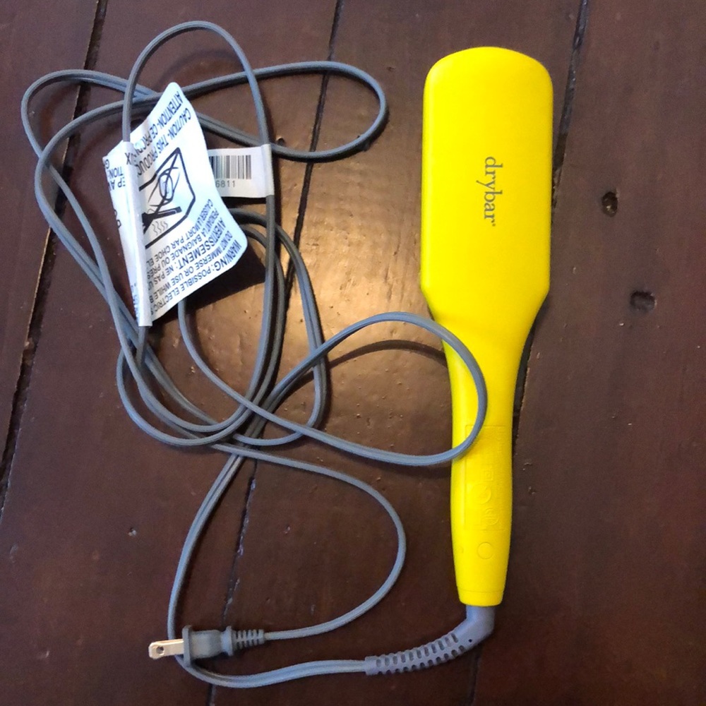 Drybar Brush crush